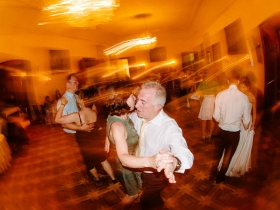 12-06-02-wedding-laurarobin-576